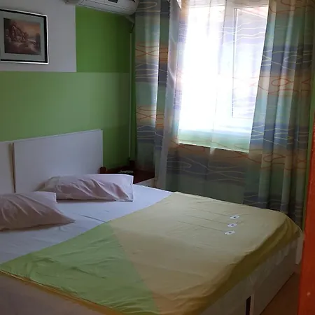 Casa de hóspedes Happy 3*